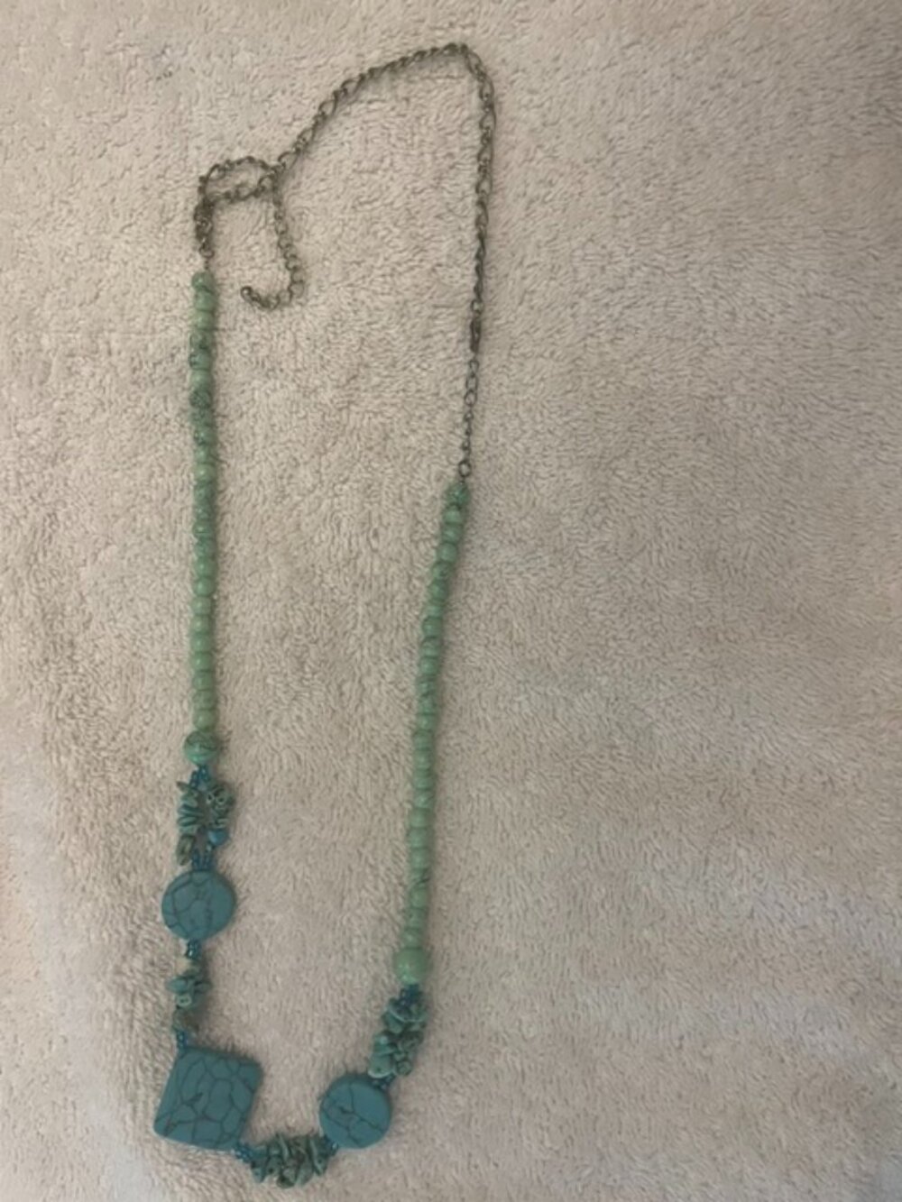Fashion costume jewelry statement necklace